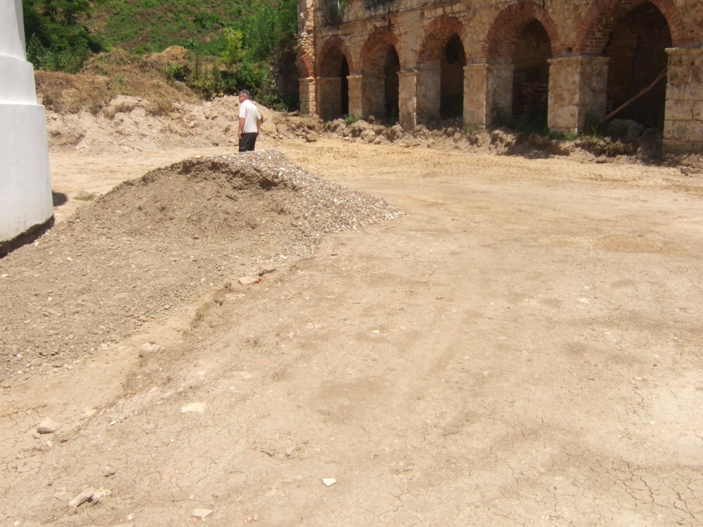Фотографија из галерије Манастира Кувеждин, 2011 (7)